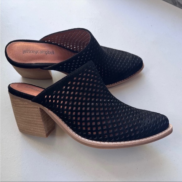 Jeffrey Campbell Favela Black suede perforated mule- in very good condition - Picture 2 of 5